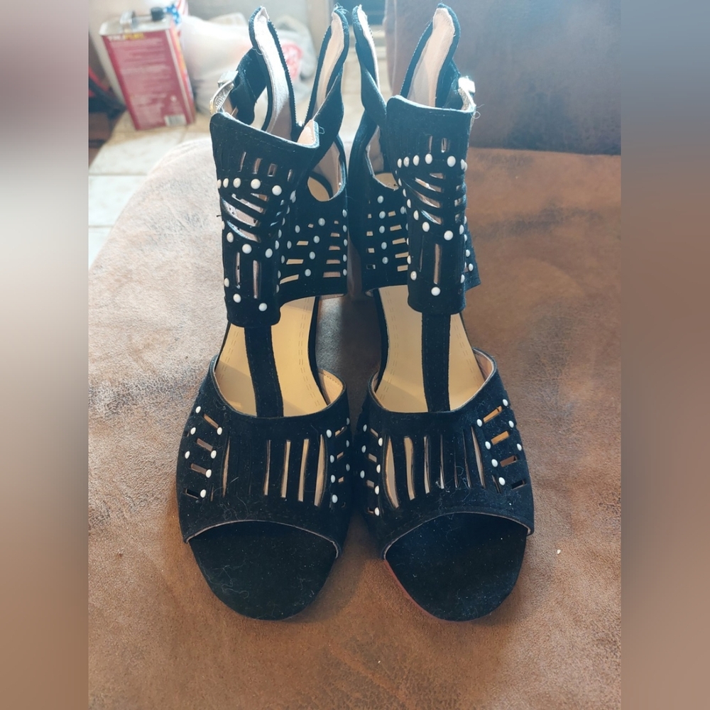 Elegant Black Strappy Women's Sandals